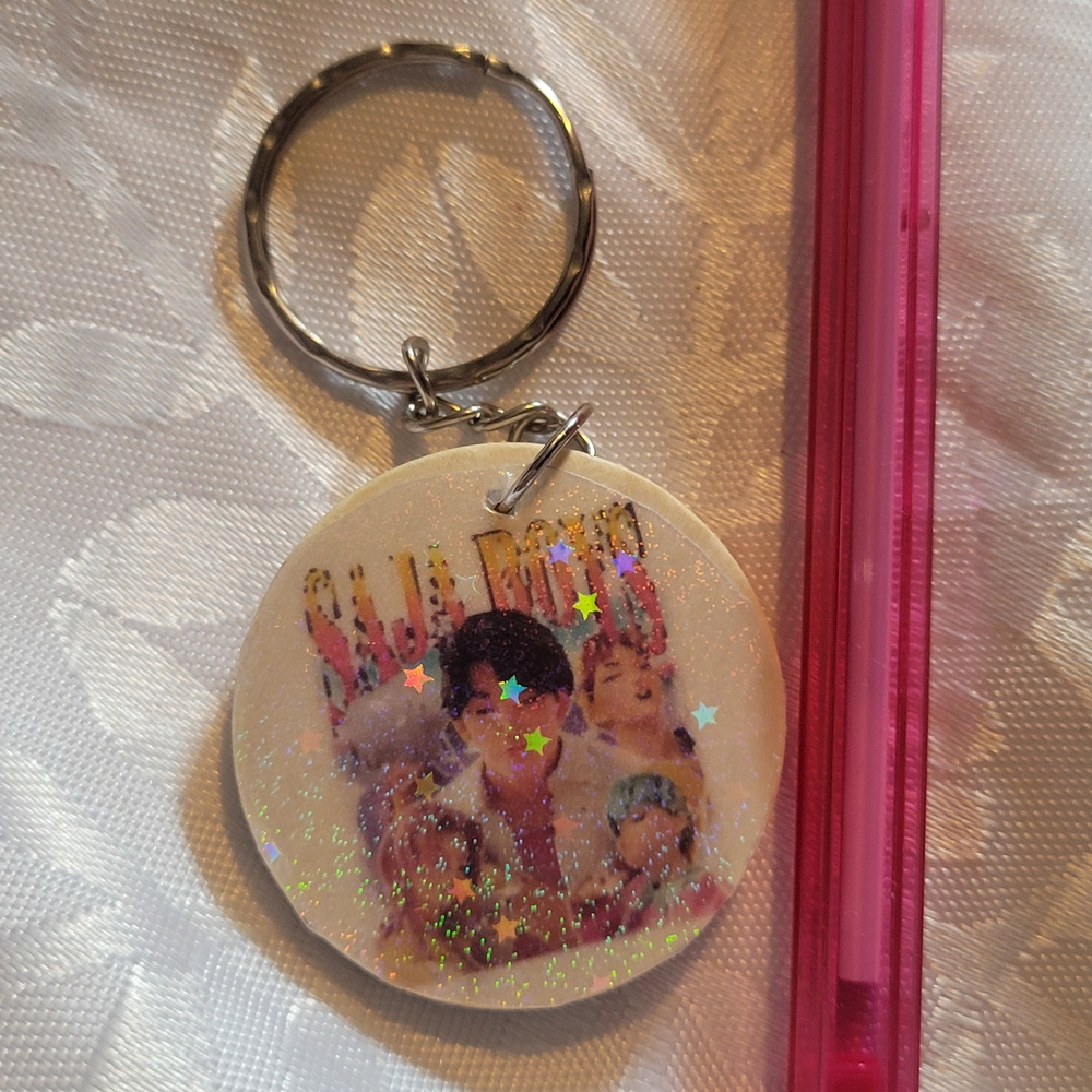 🌲BUY 1 GET 1 FREE 🌲saja K Pop Keychain